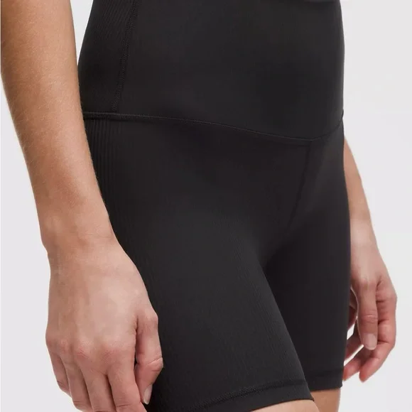 NWT Lululemon Align™ High-Rise Ribbed Short 6" - Picture 4 of 5